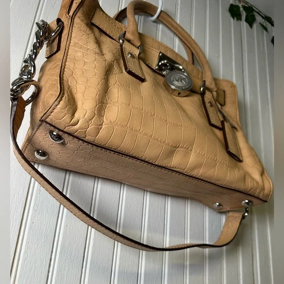 NWT Michael Kors Hamilton Satchel & COA - Picture 2 of 5